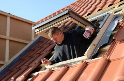 Pose de fenêtres de toit Velux à Lesse